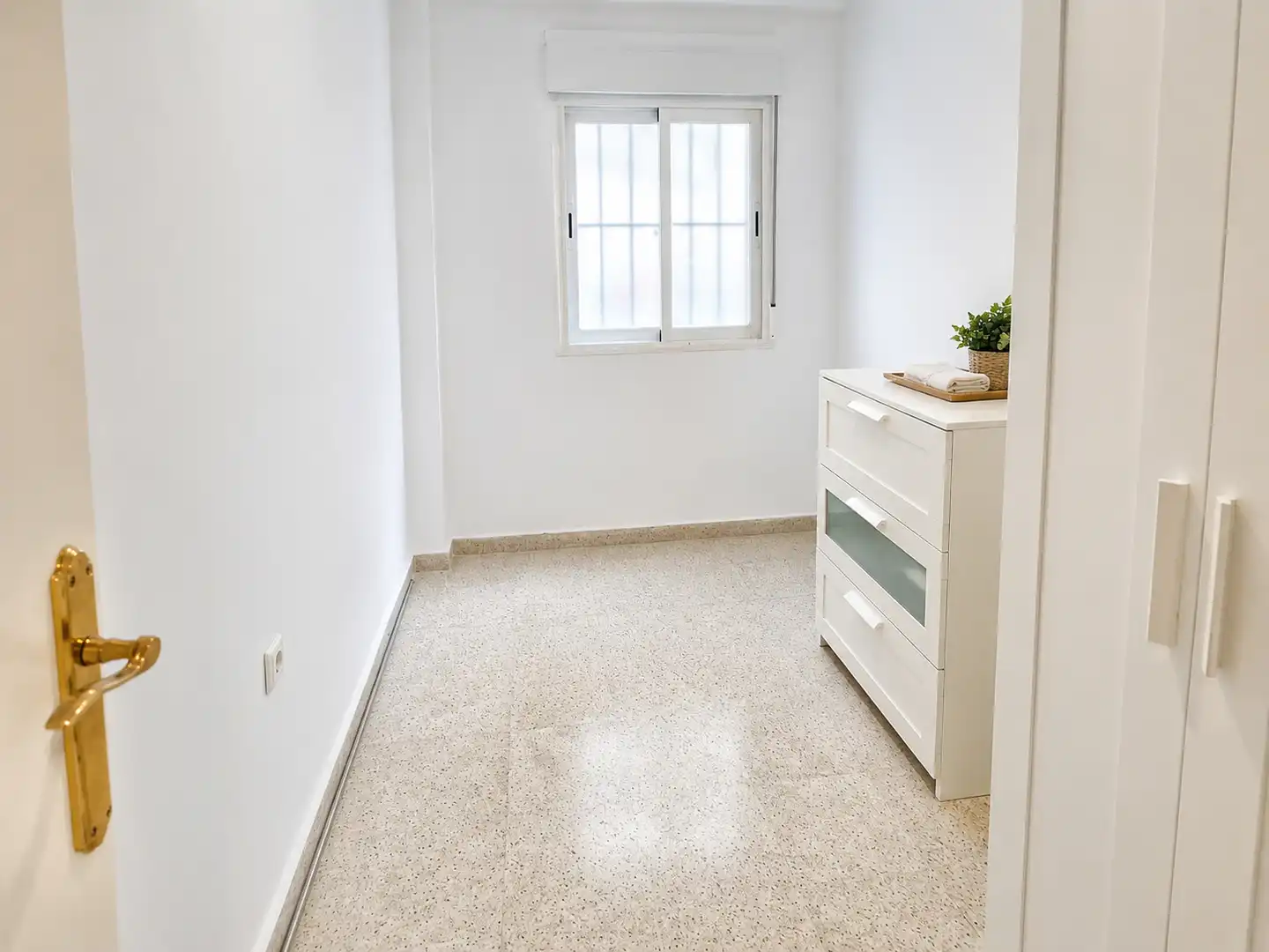 Schlafzimmer von Wohnungen zur Miete in Almuñécar mit Terrasse, Möbliert und Ofen