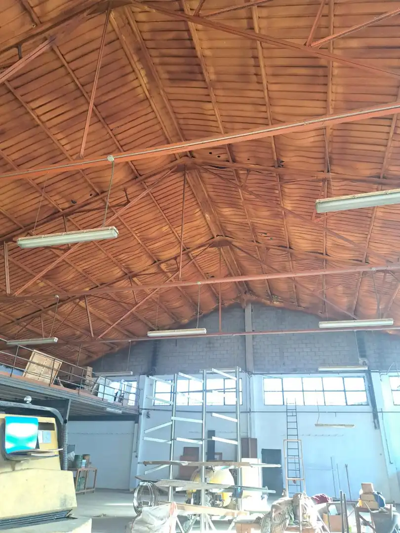 Vista exterior de Nave industrial en venta en Requena