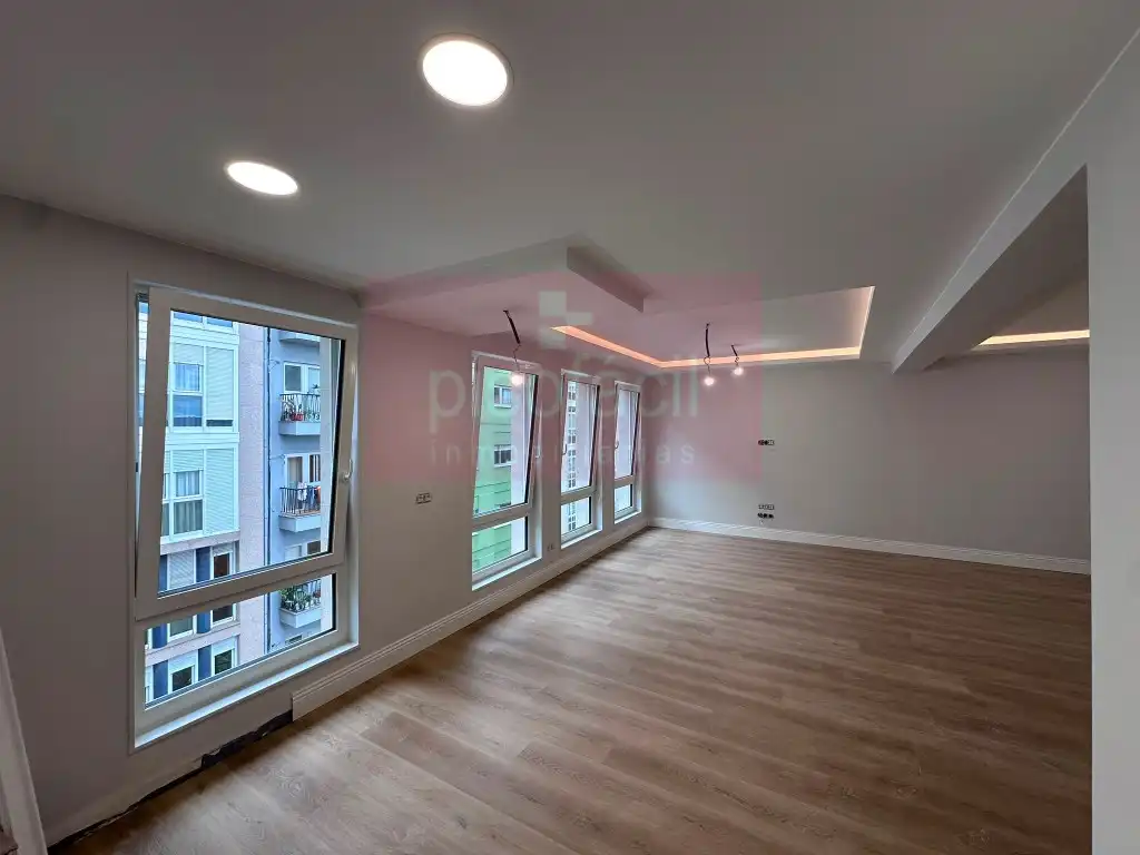 Sala d'estar de Dúplex en venda en Lugo