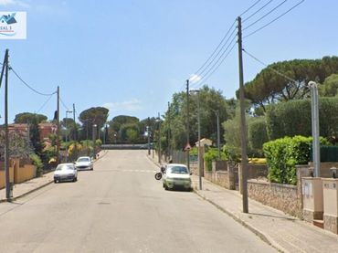 Casa amb piscina en venda a Calle DEL BOSC (UR MONT-REI)