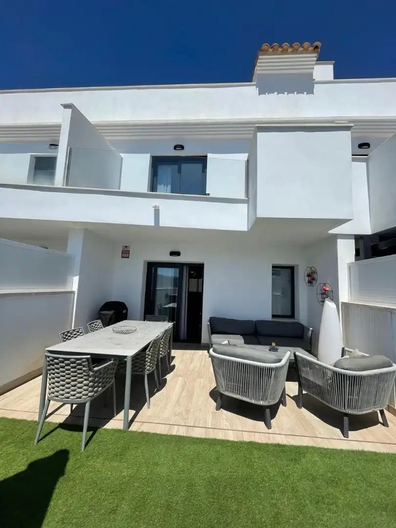 Chalet con piscina en alquiler en Balcón de Finestrat - Terra Marina, imagen 4