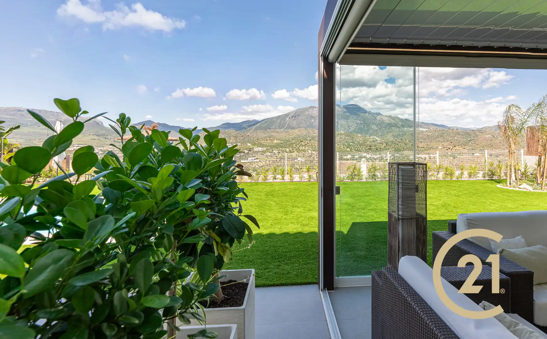 Terrassa de Casa o xalet en venda en Viñuela amb Jardí privat, Terrassa i Traster