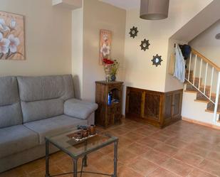 Sala d'estar de Casa adosada de lloguer en Algeciras amb Aire condicionat