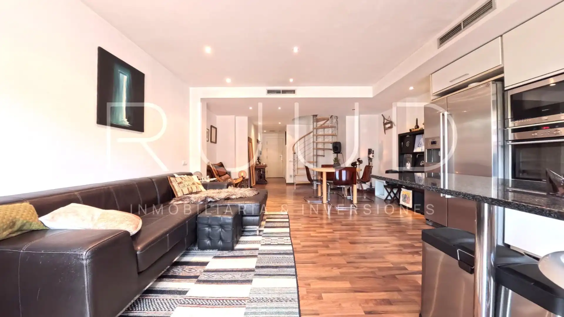 Living room of Duplexes for sale in Castelldefels  with Air Conditioner, Heating and Parquet flooring