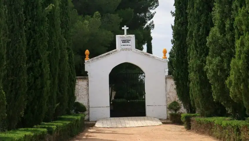 Houses for sale in Requena  with Furnished