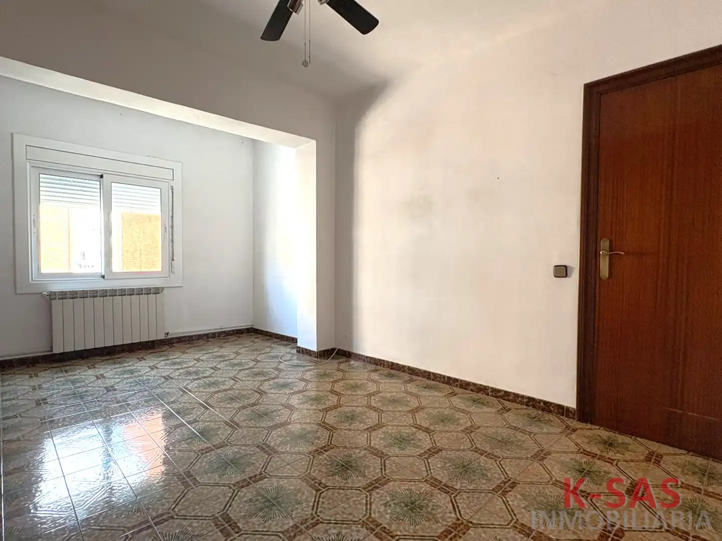 Wohnzimmer von Wohnung zum Verkauf in Esplugues de Llobregat mit Heizung und Ofen