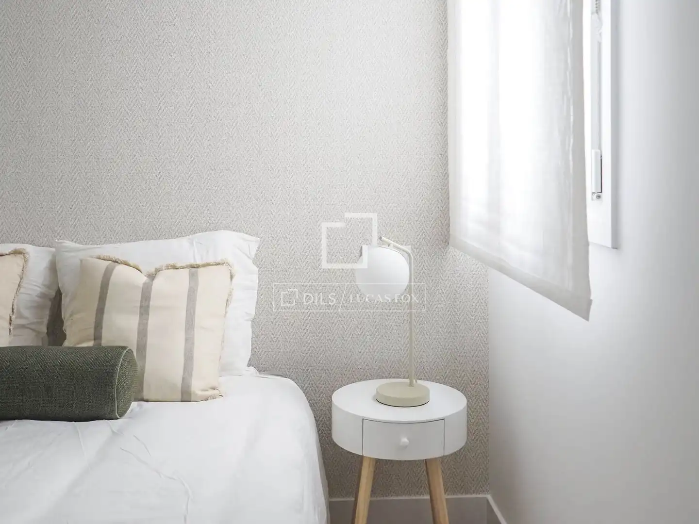 Schlafzimmer von Wohnung zum Verkauf in Madrid mit Klimaanlage, Möbliert und Balkon