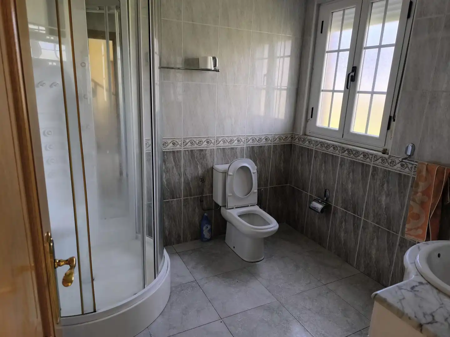 Baño de Finca rústica en venta en Quintana del Castillo con Calefacción, Terraza y Balcón