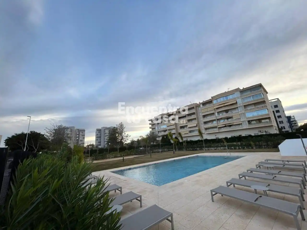 Schwimmbecken von Wohnungen zum Verkauf in Villajoyosa / La Vila Joiosa mit Klimaanlage, Terrasse und Abstellraum