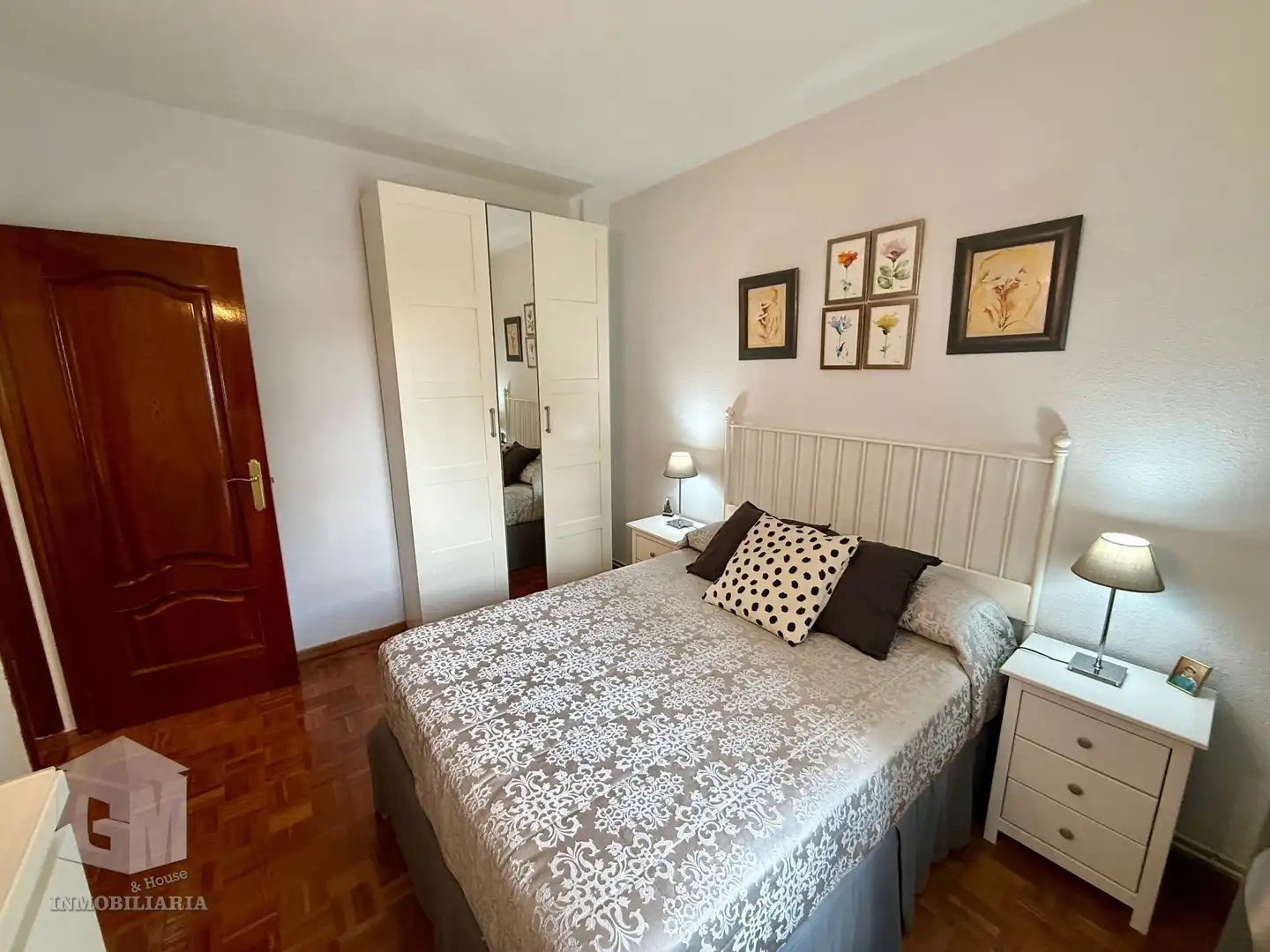 Bedroom of Flat for sale in Ensanche