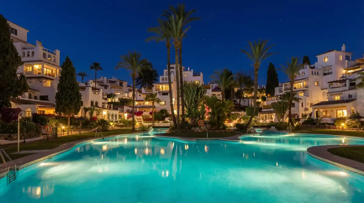 Maisonette zum Verkauf in Nueva Andalucía, imagen 2