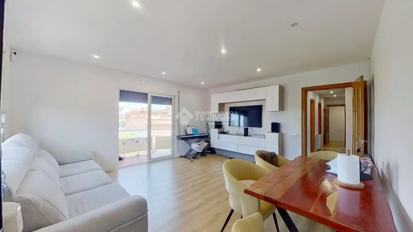 Sala de estar de Piso en venta en Barberà del Vallès con Calefacción y Balcón