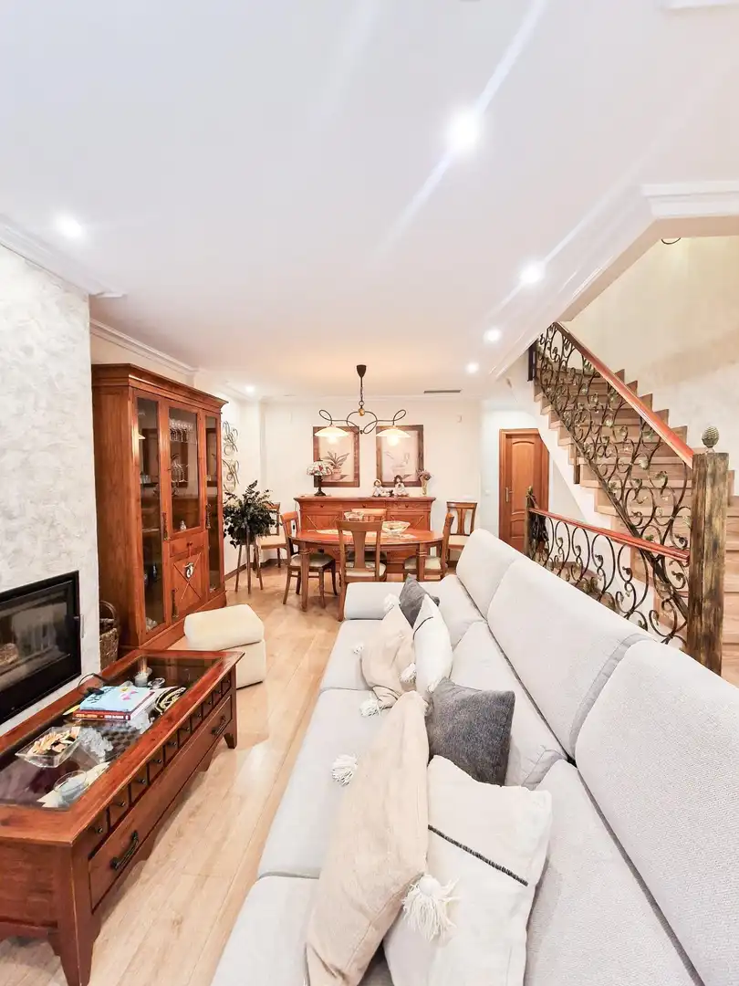 Living room of Houses for sale in Elche / Elx  with Air Conditioner, Heating and Private garden