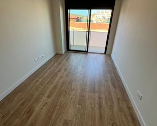 Schlafzimmer von Wohnung miete in Viladecans mit Klimaanlage und Balkon