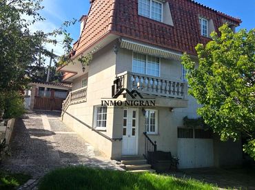 House with balcony to rent in Camiño San Lourenzo