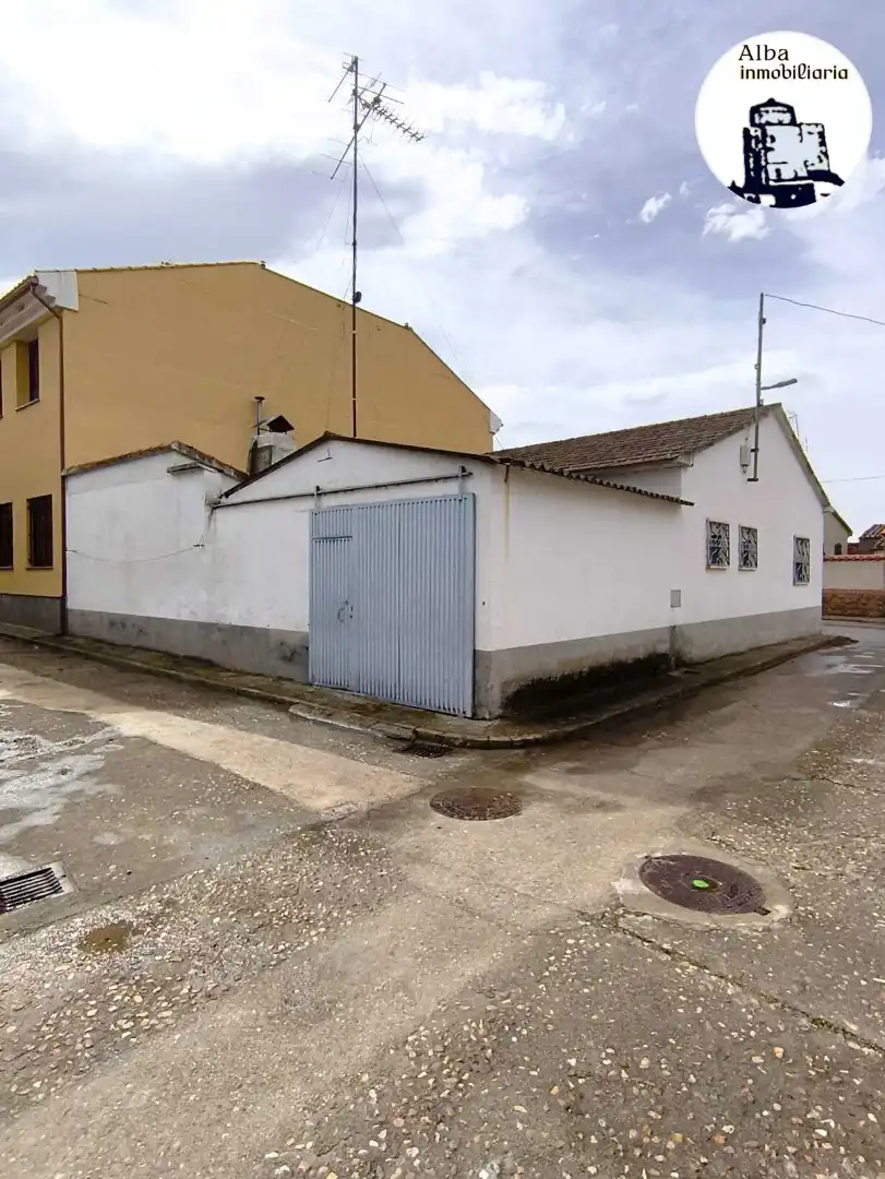 Vista exterior de Finca rústica en venta en Garcihernández con Calefacción y Terraza