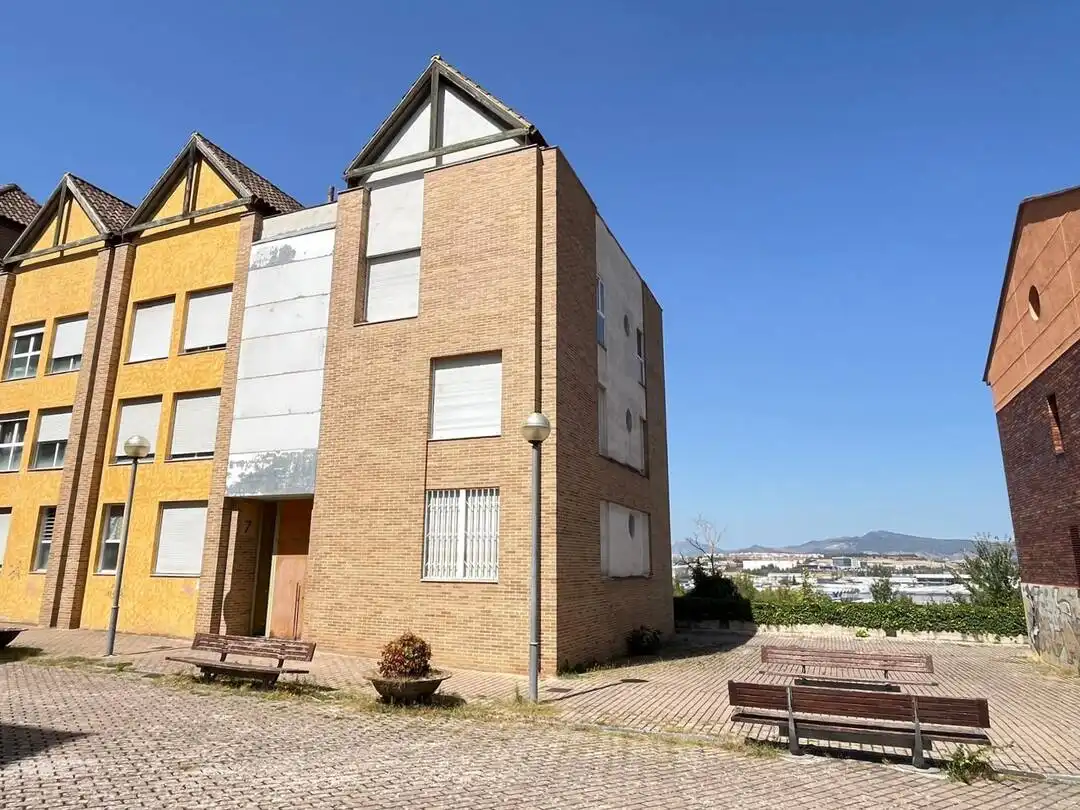 Vista exterior de Piso en venta en Barañáin / Barañain con Calefacción, Trastero y Amueblado