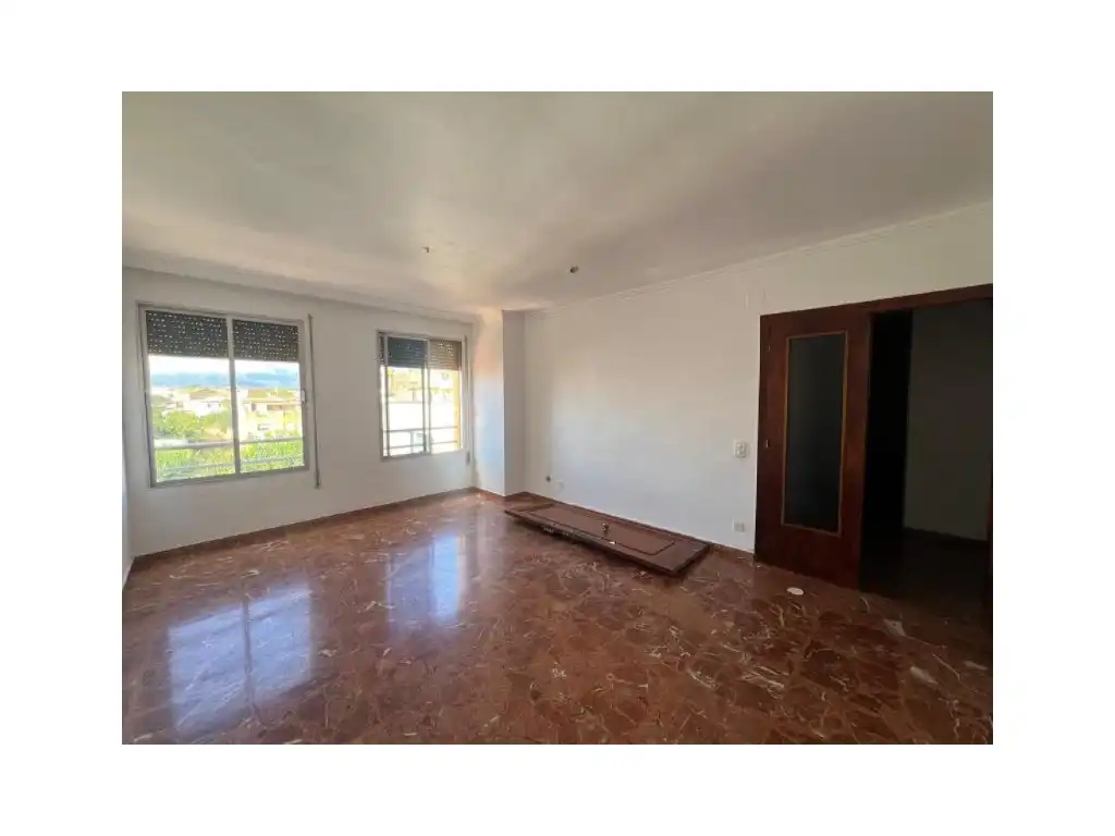Dormitori de Pis en venda en Santa Bàrbara