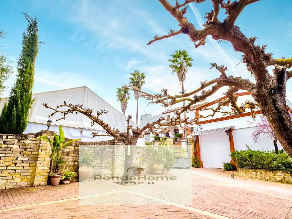 Country homes for sale in Villamartín