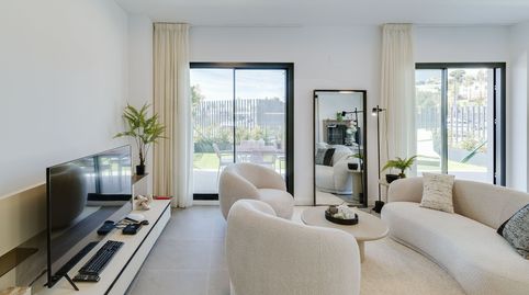Foto 3 de Piso en venta en El Faro de Calaburra - Chaparral, Mijas
