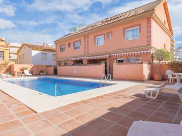 Maison mitoyenne à vendre à Puerto Deportivo