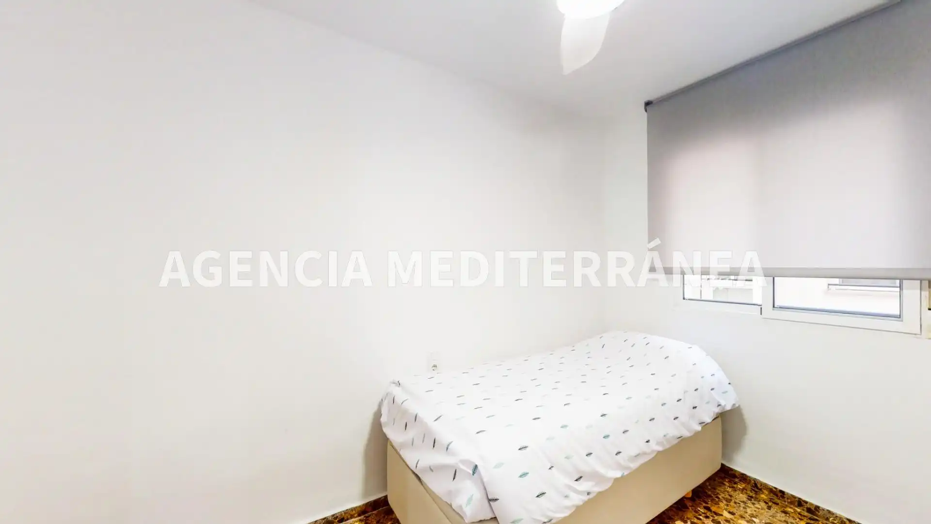 Habitación de Piso en venta en Valencia con Aire acondicionado, Trastero y Balcón