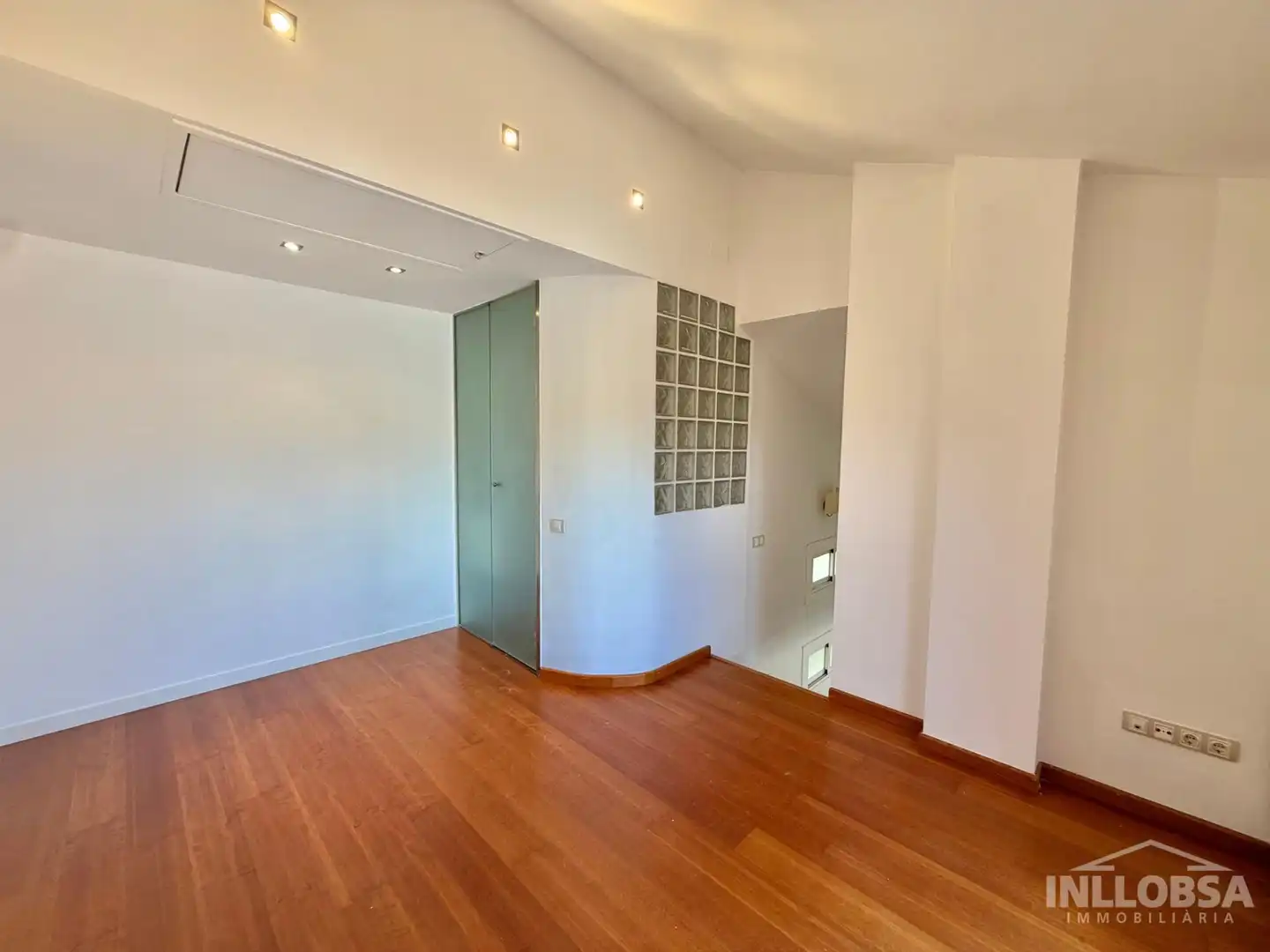 Habitación de Dúplex en venta en Manresa con Aire acondicionado, Calefacción y Parquet