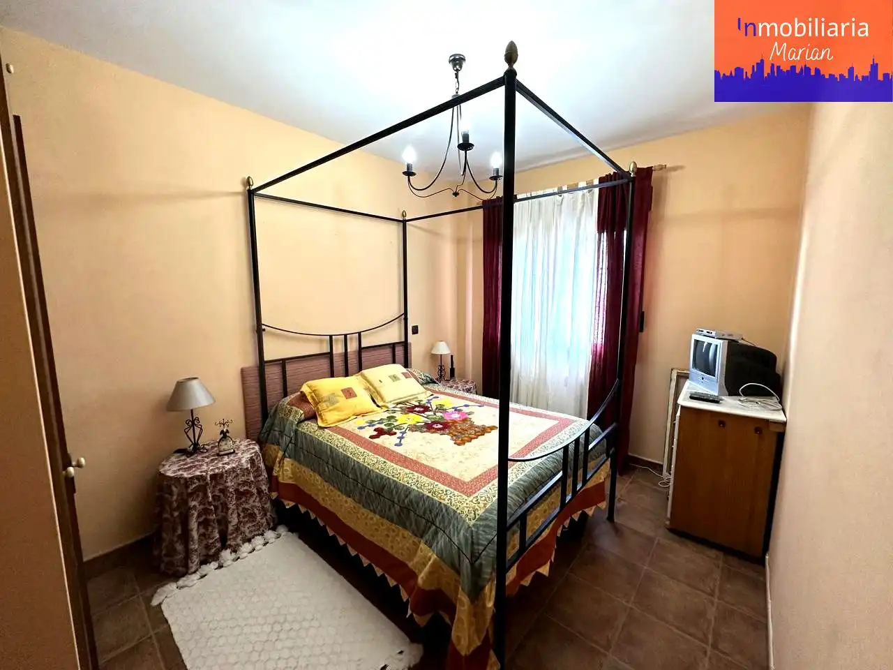 Dormitori de Casa o xalet en venda en Campillo de Aranda amb Piscina i Sauna