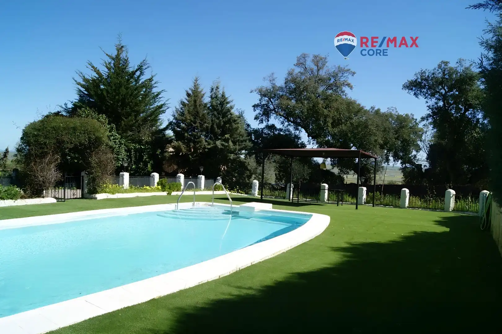 Piscina de Casa o chalet en venta en Sierra de Fuentes con Calefacción, Jardín privado y Terraza