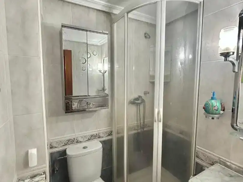 Baño de Piso en venta en Ávila Capital con Balcón