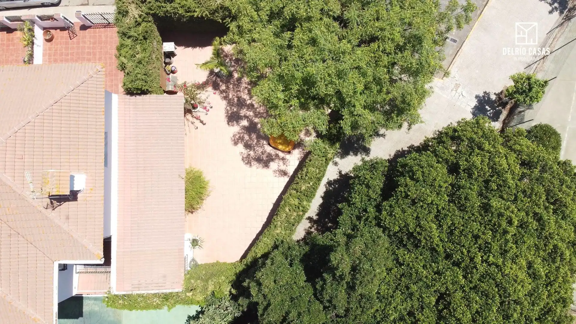 Garden of Detached homes for sale in El Rompido