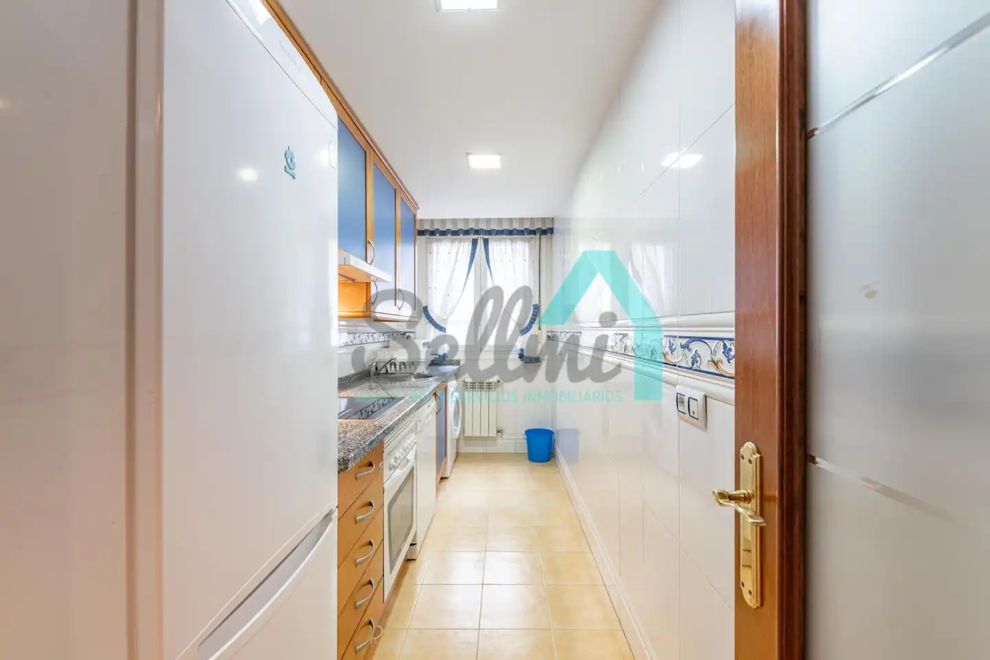 Cocina de Piso en venta en Oviedo  con Calefacción y Parquet