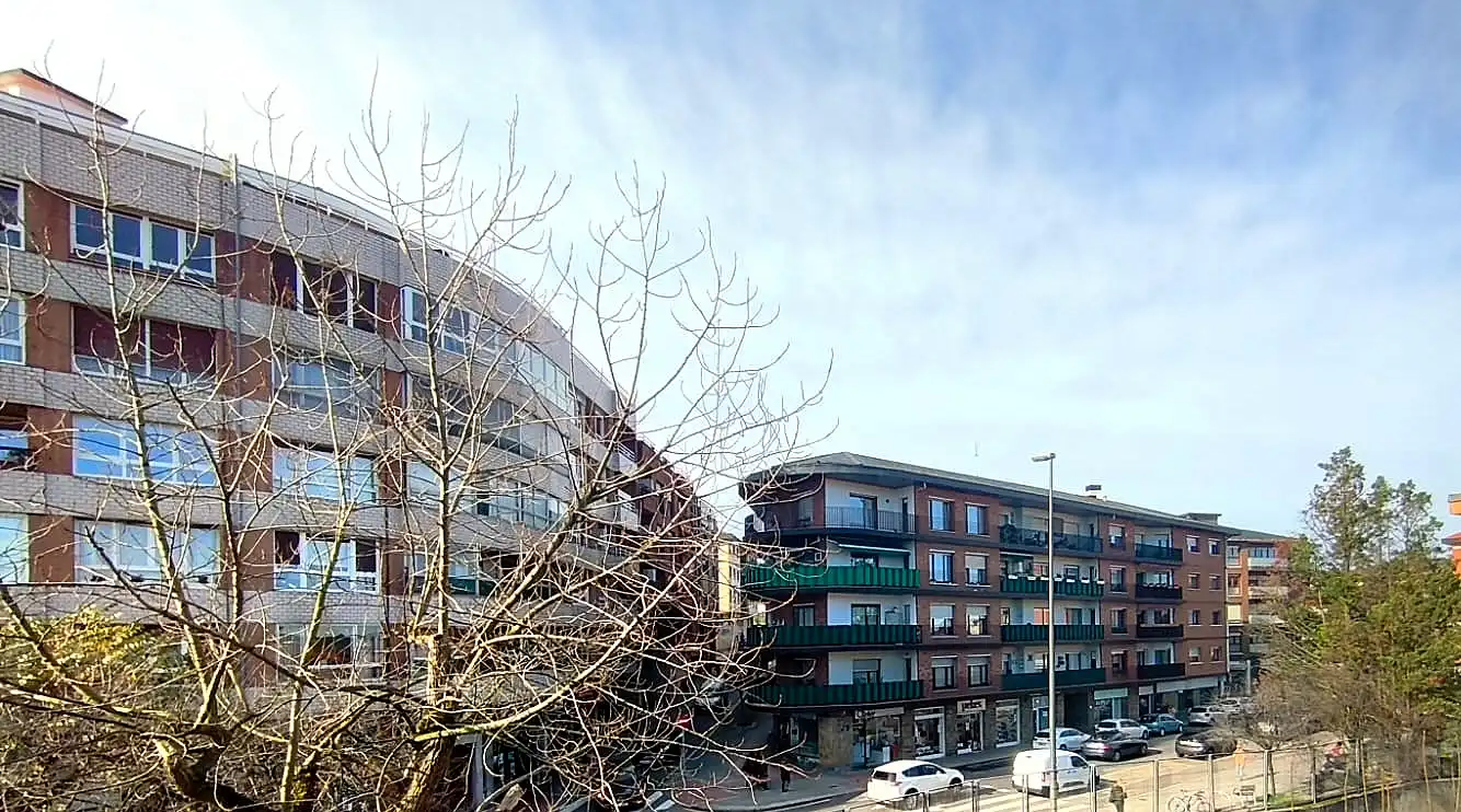 Vista exterior de Piso en venta en Getxo  con Amueblado y Balcón