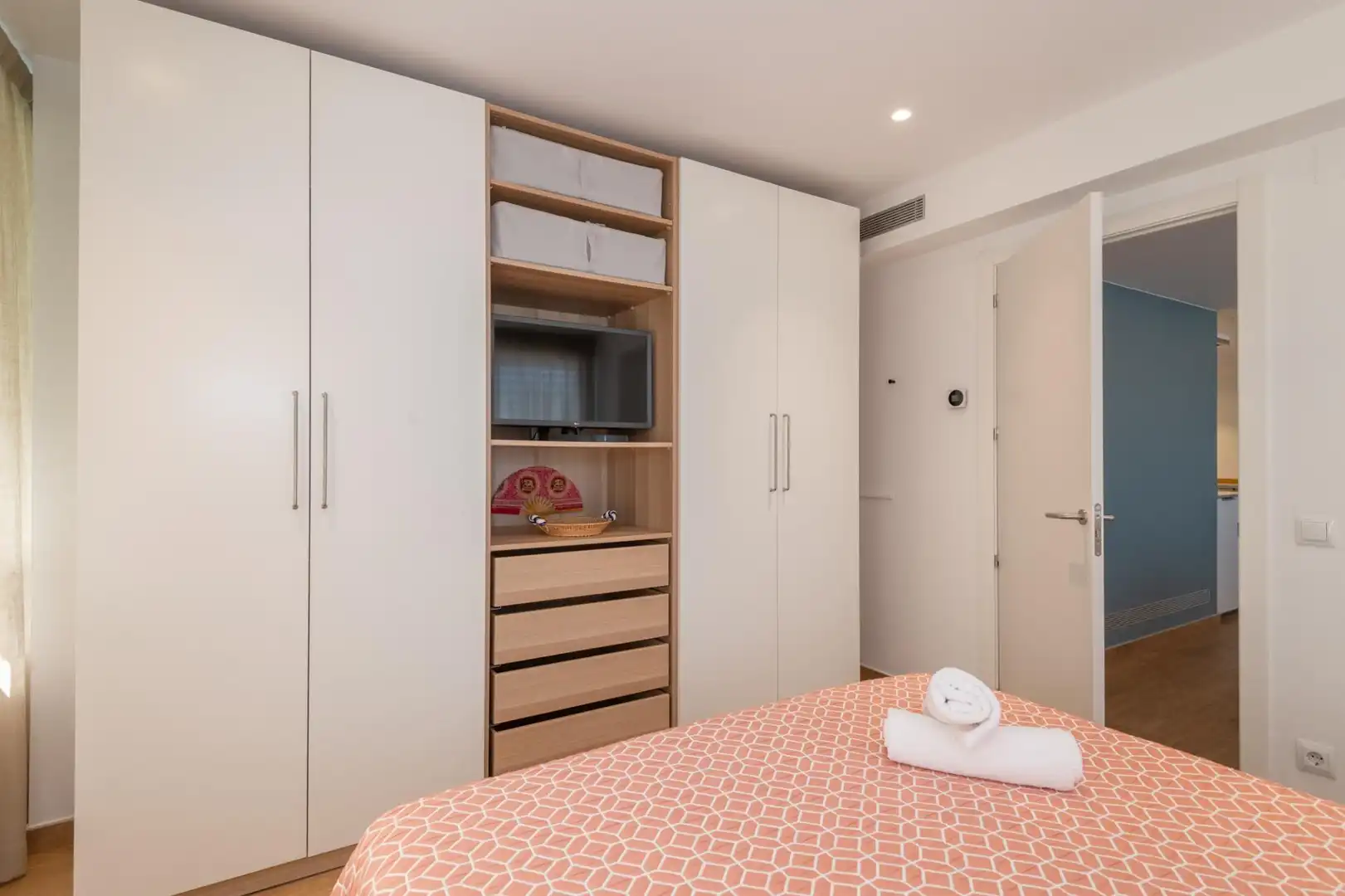 Bedroom of Flat for rent in Girona  with Air Conditioner, Heating and Furnished