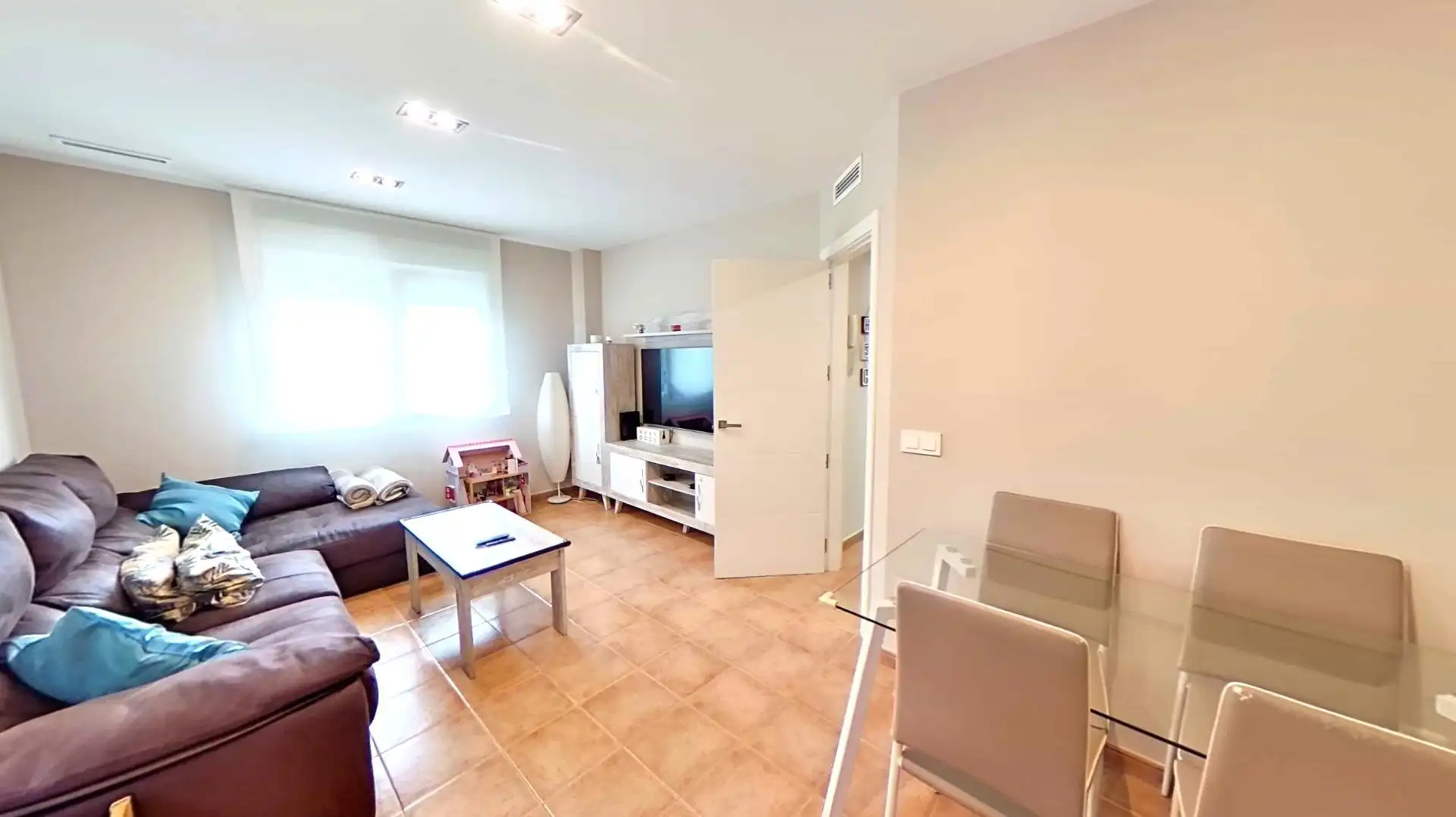 Living room of Flat for sale in Paracuellos de Jarama  with Air Conditioner, Terrace and Balcony