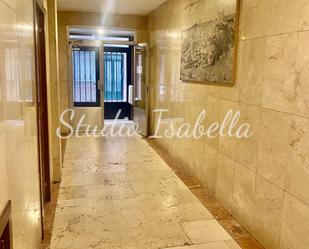 Flat for sale in  Toledo Capital  with Balcony