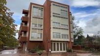 Exterior view of Apartment for sale in Pozuelo de Alarcón  with Air Conditioner, Heating and Private garden