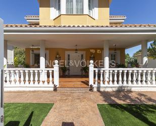 Exterior view of House or chalet for sale in Las Rozas de Madrid  with Air Conditioner, Heating and Private garden