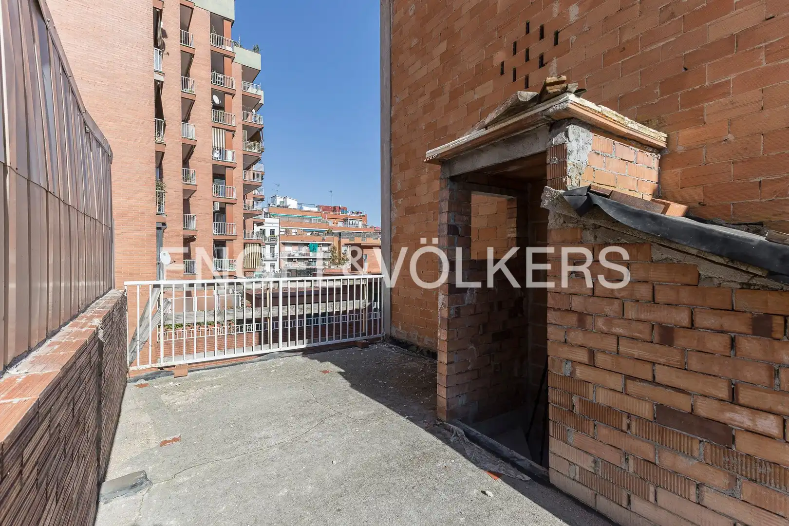 Vista exterior de Casa o chalet en venta en Barcelona con Calefacción, Jardín privado y Terraza