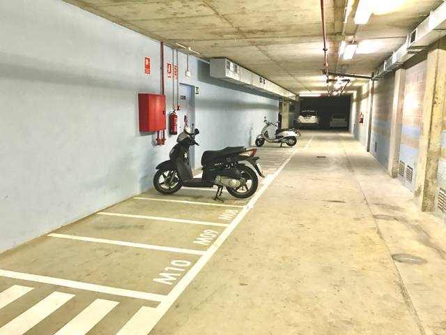 Garaje en Alquiler en Carrer del Doctor Aiguader, 13 en Sant Pere, Sta. Caterina i la Ribera