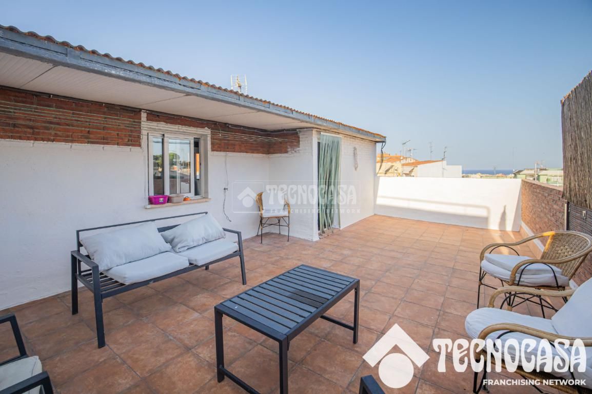 Terrace of Single-family semi-detached for sale in Badalona