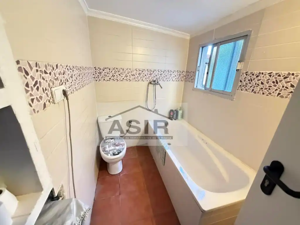 Bathroom of Flat for sale in Alzira