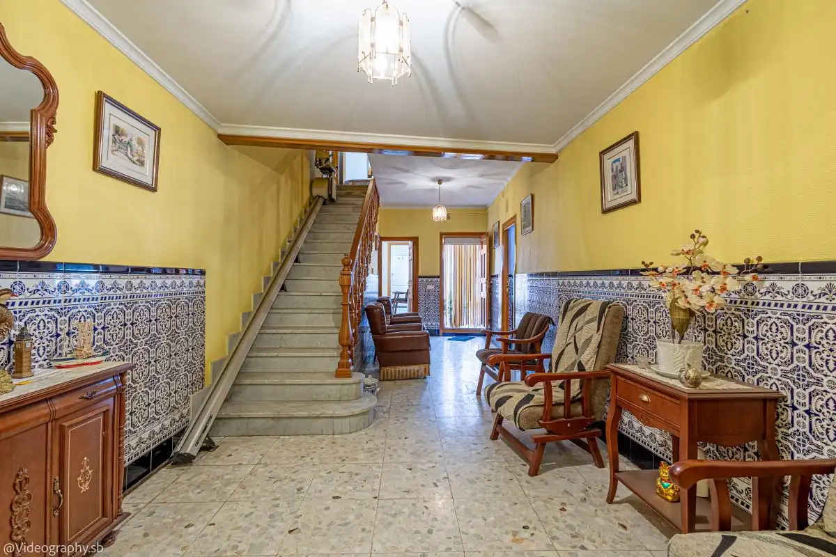 Casa adosada en venda en Valdepeñas amb Calefacció, Terrassa i Traster