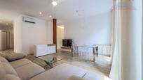Living room of Flat to rent in  Madrid Capital  with Parquet flooring, Furnished and Oven