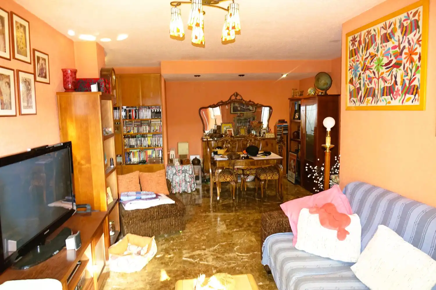 Sala de estar de Piso en venta en Granada con Terraza, Balcón y Piscina comunitaria