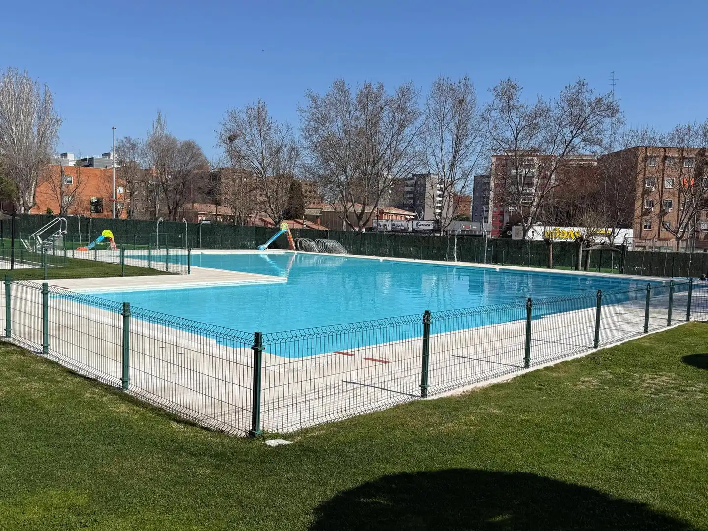Piscina de Piso en venta en Fuenlabrada con Calefacción y Piscina comunitaria