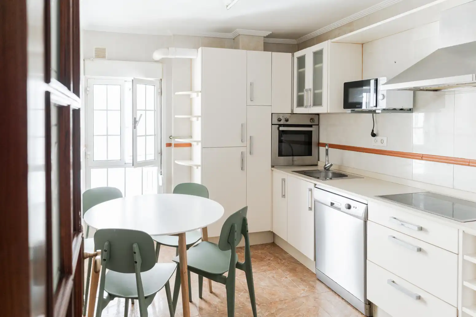 Cocina de Piso en venta en Avilés con Calefacción