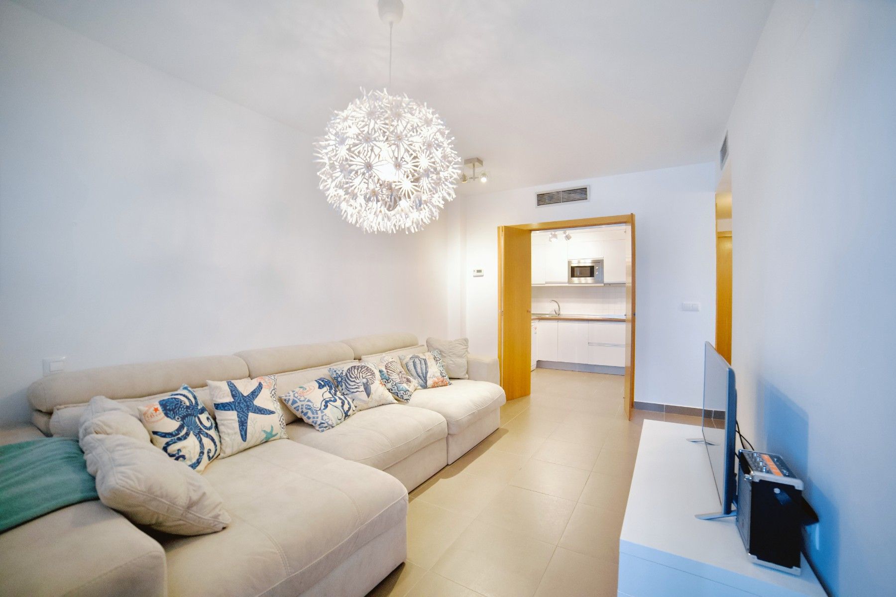 Sala d'estar de Apartament en venda en Águilas amb Aire condicionat, Terrassa i Traster