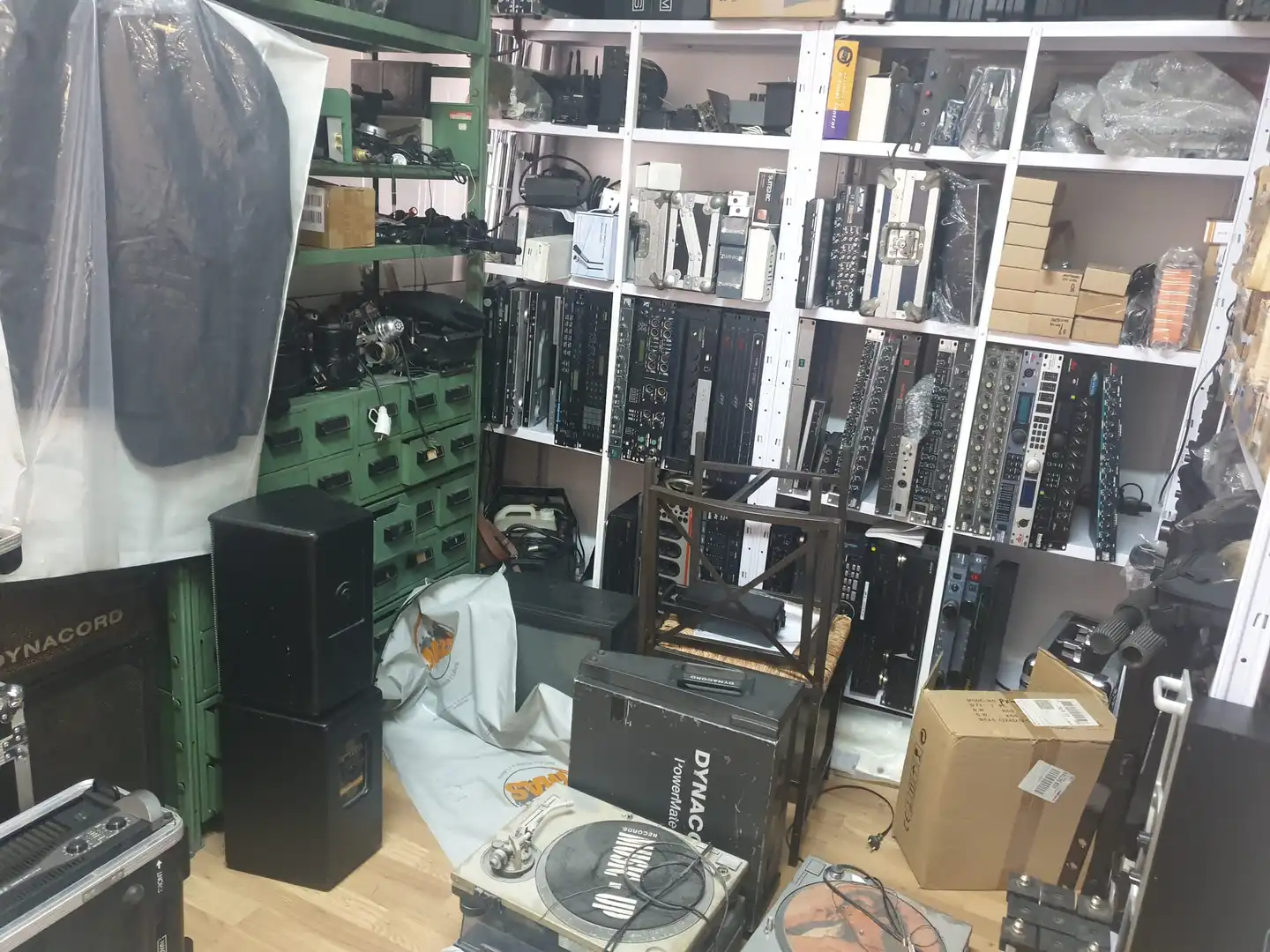 Local en venta en Sant Boi de Llobregat