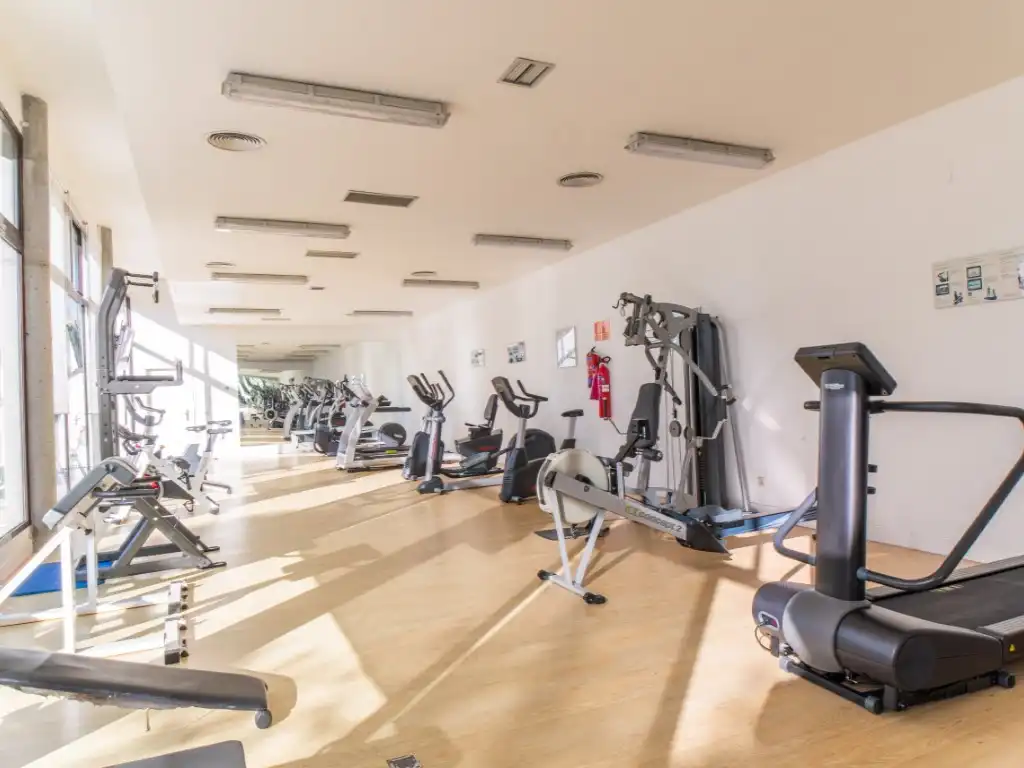Dúplex de lloguer a Avenida Principe de Asturias, Zona Monte El Pilar